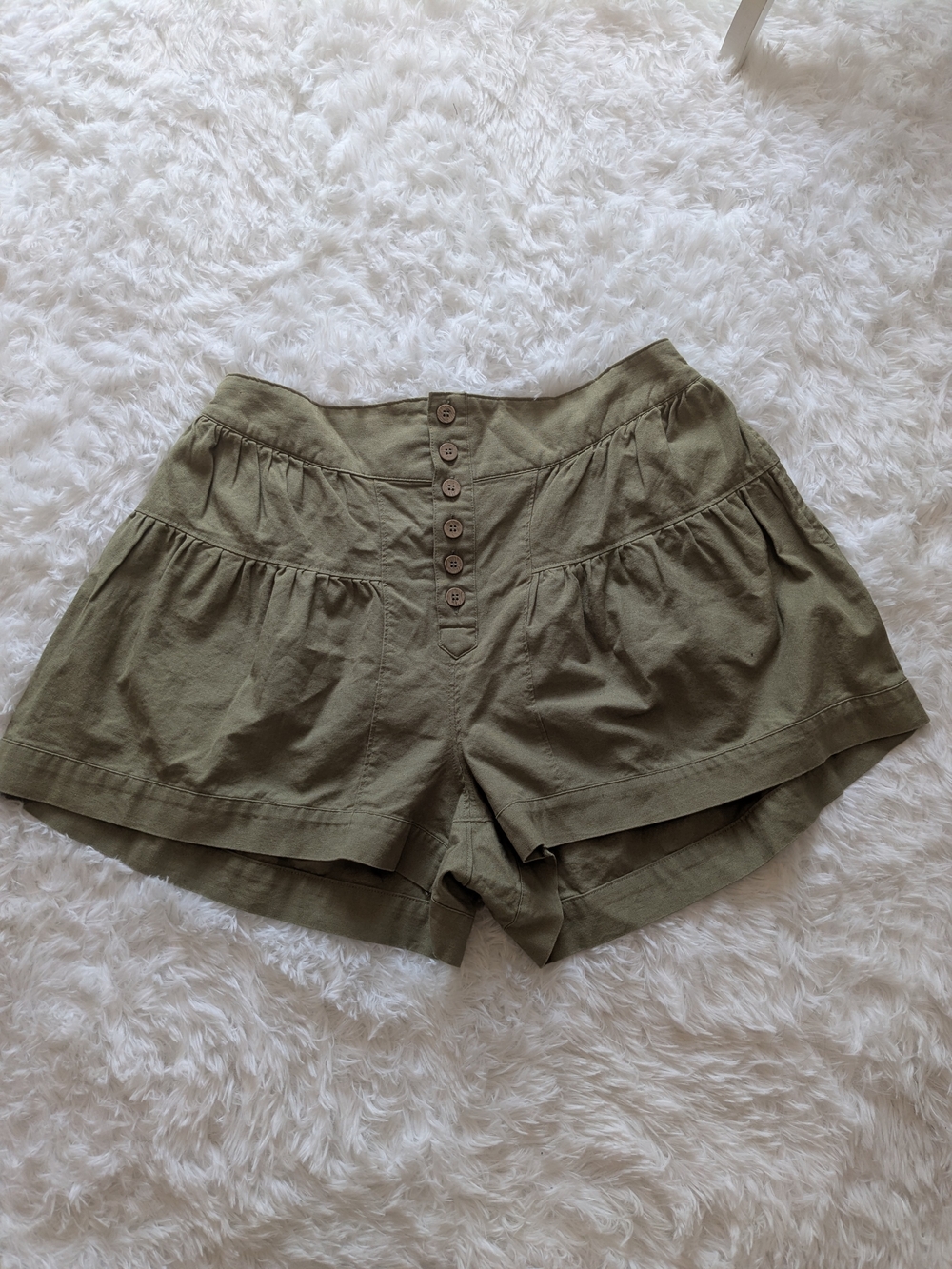 MNK High-Waist Olive Green Button-Front Women’s Shorts Size XL , New With Tags